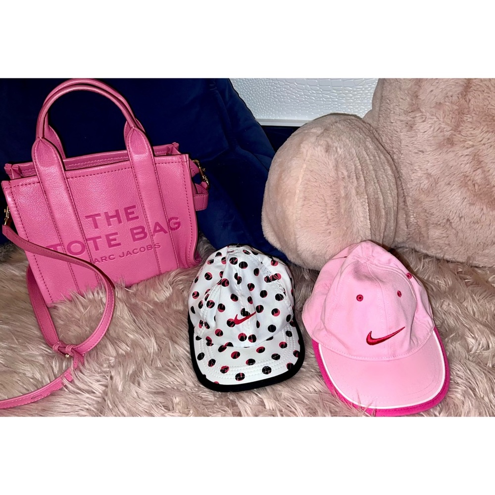 ✨NIKE ✔️✨ Set of 2 Pink 💕 Little Girls’ Hats